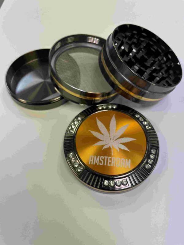 Zinc Grinder – 4 Parts – Black w/ Gold